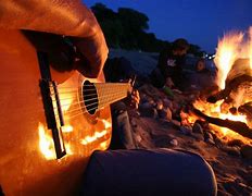 Lieder und Geschichten am Lagerfeuer